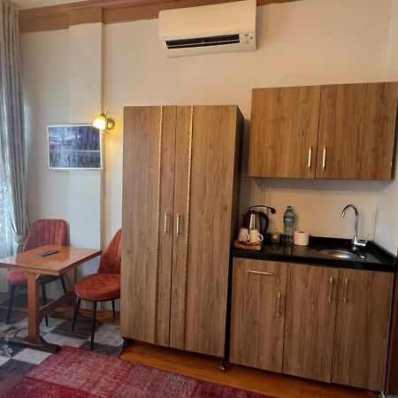 April Hotel イスタンブール エクステリア 写真