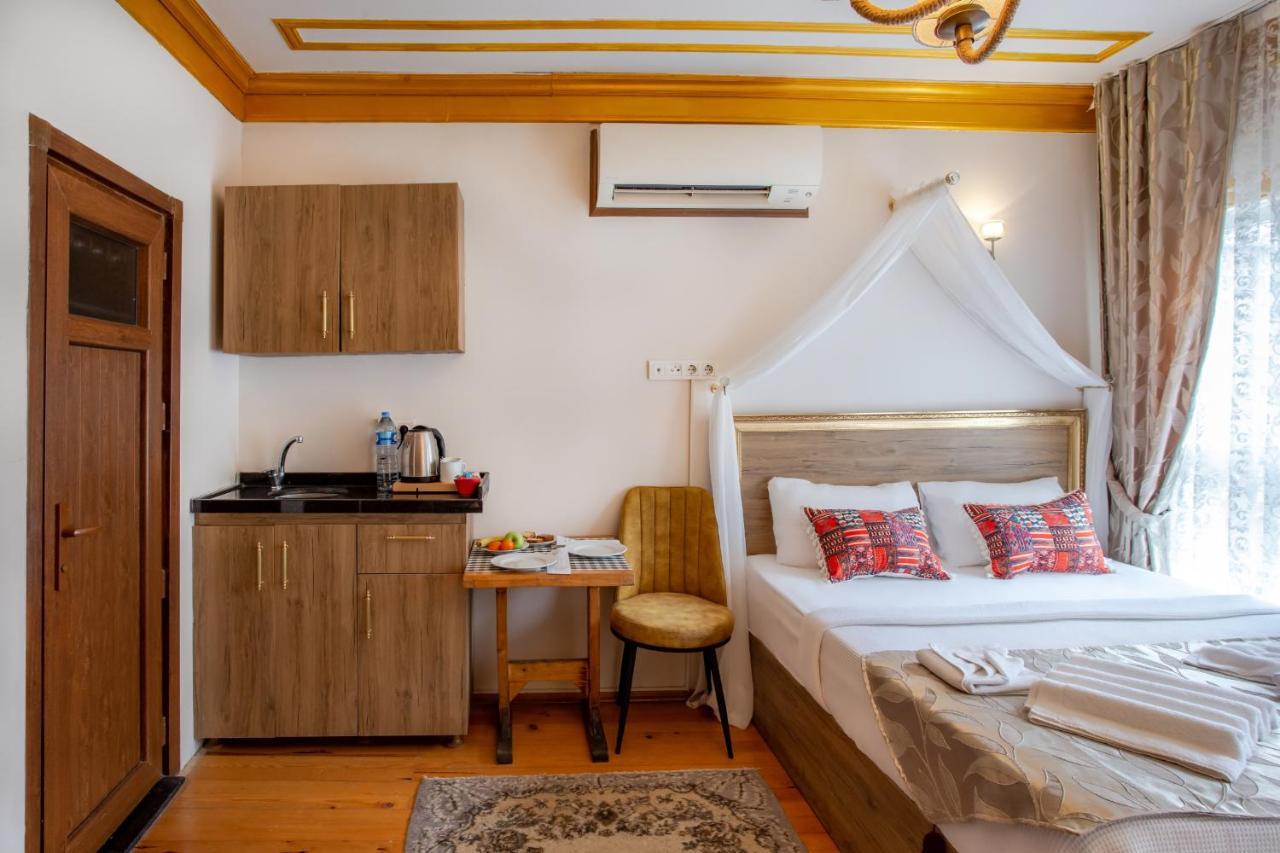 April Hotel イスタンブール エクステリア 写真