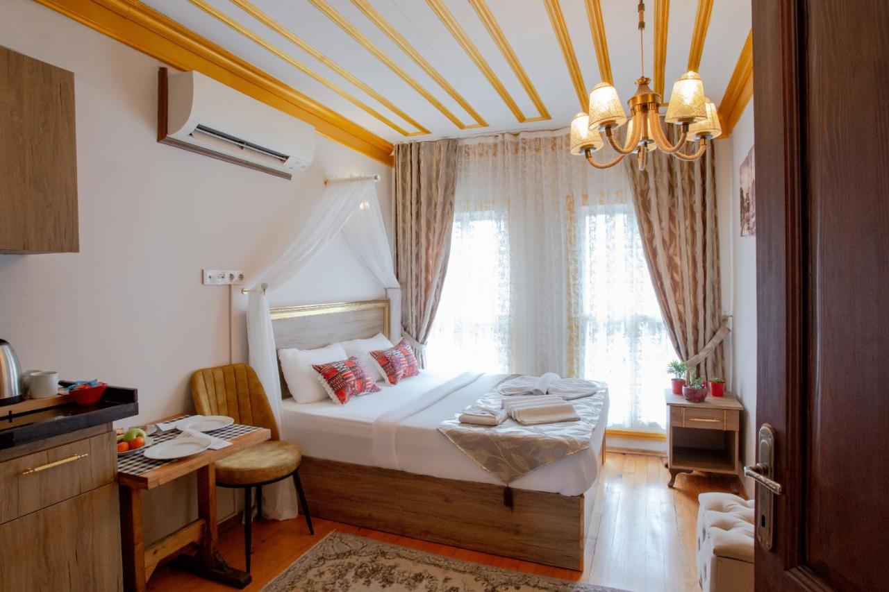 April Hotel イスタンブール エクステリア 写真