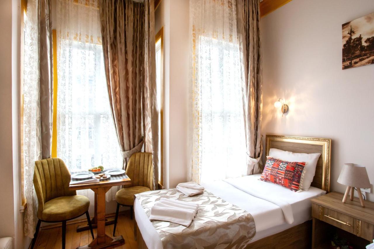 April Hotel イスタンブール エクステリア 写真