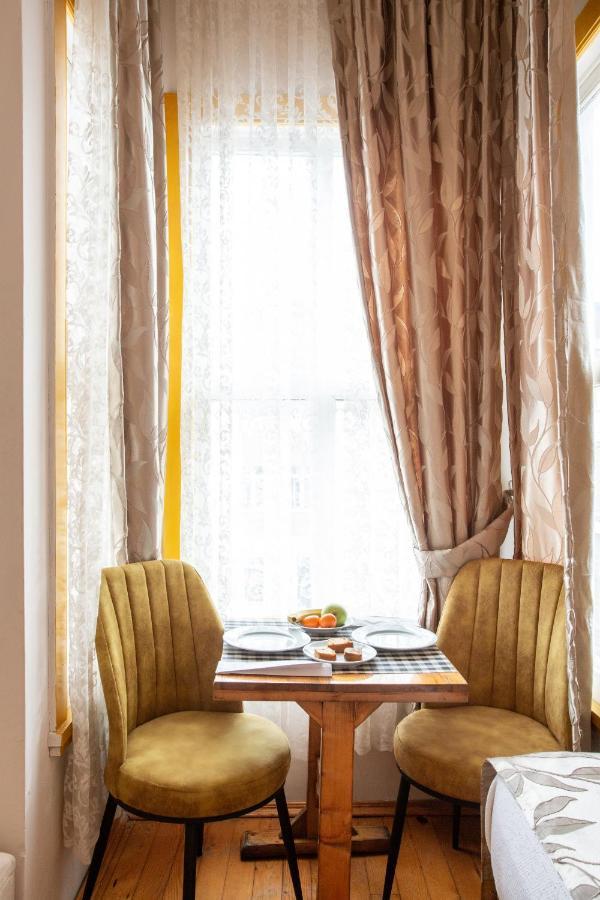 April Hotel イスタンブール エクステリア 写真