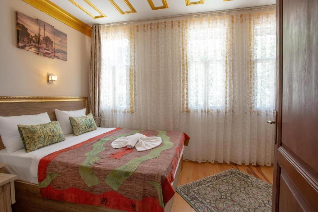 April Hotel イスタンブール エクステリア 写真