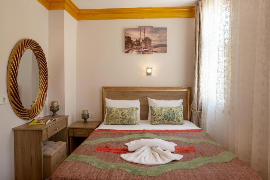 April Hotel イスタンブール エクステリア 写真